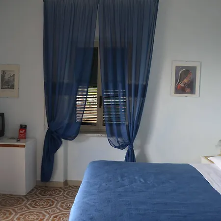 Ily's Hotel Cava deʼ Tirreni